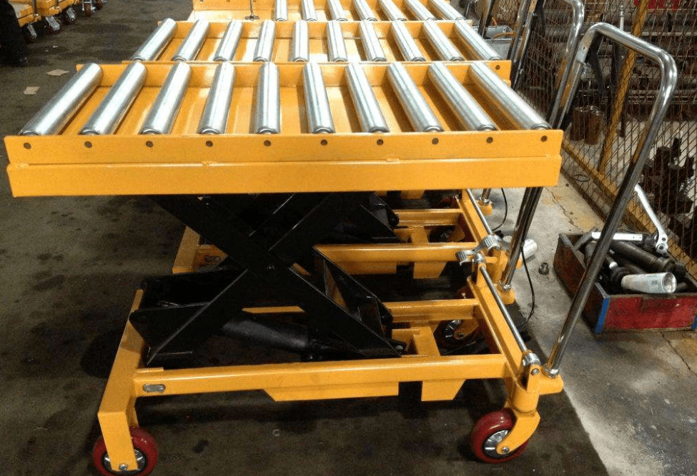 Scissor lift platform roller